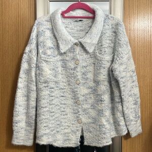 Sioni size Large button up long sleeve sweater white blue fuzzy pear buttons